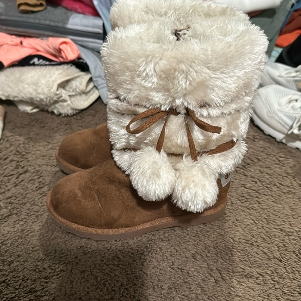 MAKULA BOOTS FOR LITTLE GIRLS SIZE 12